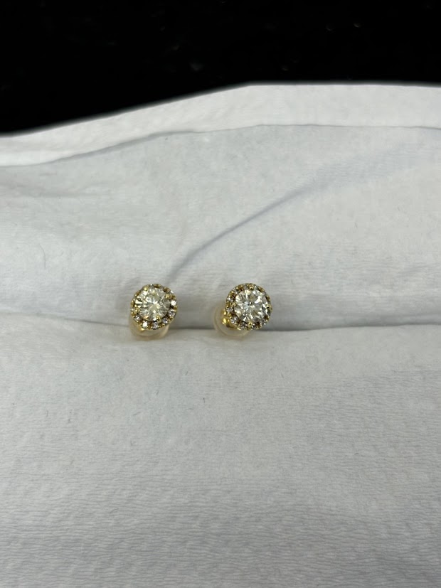 k18ダイヤピアスをお買取り致しました。