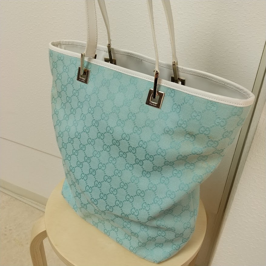グッチGGキャンパストートバッグをお買取り致しました。