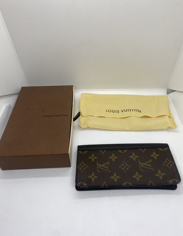 ヴィトン　モノグラム　メガネケースをお買取り致しました。