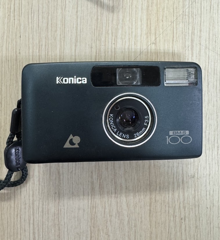 コニカ　カメラをお買取り致しました。