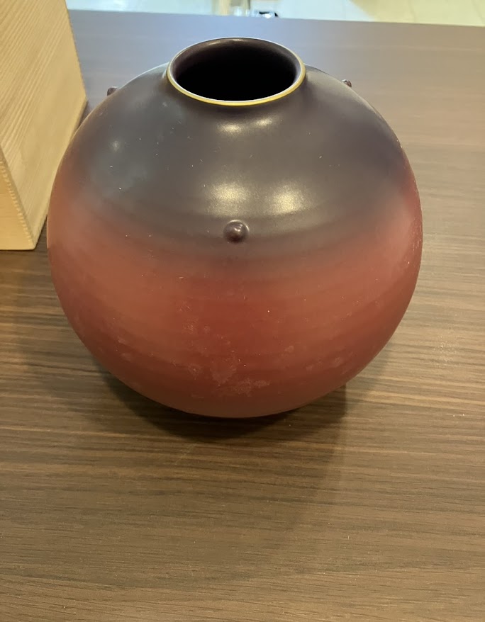 花瓶をお買取り致しました。