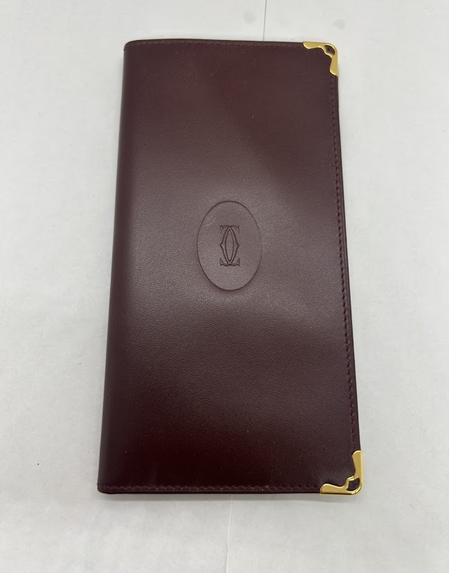 カルティエマスト長財布をお買取り致しました。